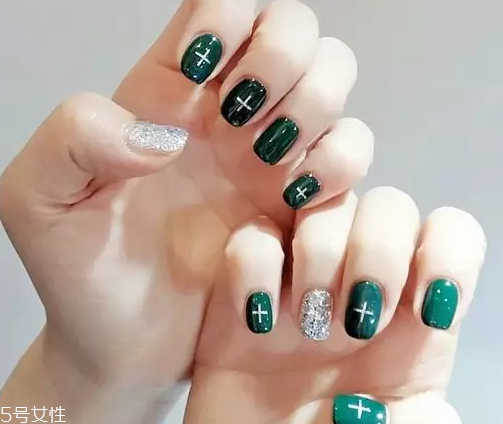 怎么自己在家美甲？4個(gè)步驟打造創(chuàng)意美甲