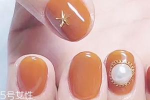 怎么自己在家美甲？4個(gè)步驟打造創(chuàng)意美甲