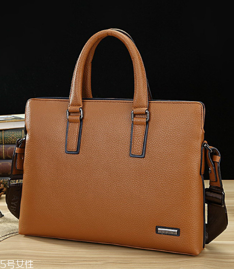 男生怎么穿顯得成熟？輕松塑造穩(wěn)重形象