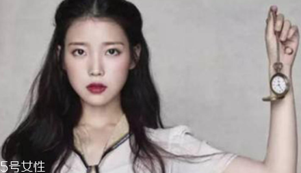 簡單扎發(fā)教程步驟圖解 5款2018年流行扎發(fā) 簡單扎發(fā)教程步驟圖解 5款2018年流行扎發(fā)