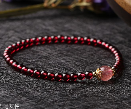 石榴石手鏈睡覺能戴嗎？這些情況你需要考慮