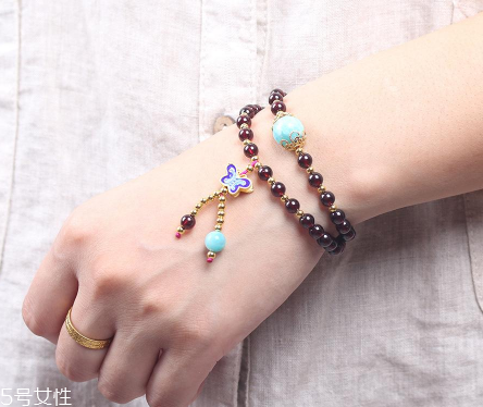 石榴石手鏈睡覺能戴嗎？這些情況你需要考慮