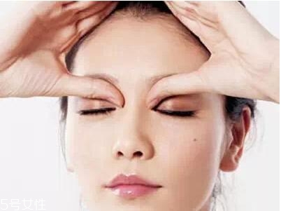 素顏霜和眼霜哪個先用 素顏霜和眼霜使用方法 素顏霜和眼霜哪個先用 素顏霜和眼霜使用方法