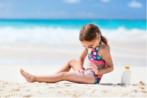 防曬霜是不是防曬指數(shù)越高越好 身體防曬霜需要卸妝 防曬霜是不是防曬指數(shù)越高越好 身體防曬霜需要卸妝