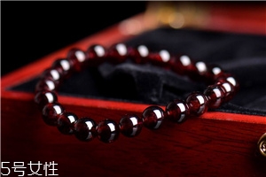 石榴石手鏈睡覺能戴嗎？這些情況你需要考慮