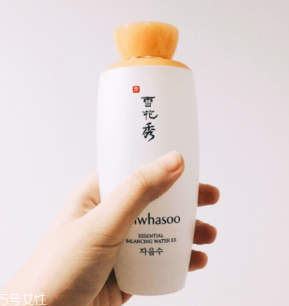 雪花秀平衡水和潤顏水哪個好？潤顏水是鎮(zhèn)店之寶