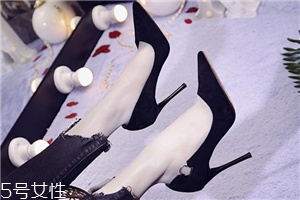 高跟鞋前面太硬怎么辦？五招教你軟化鞋頭