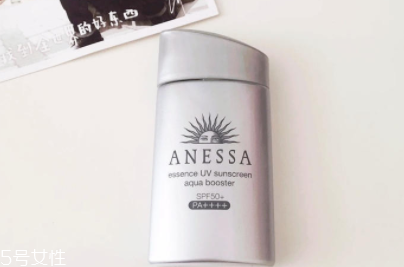 安耐曬銀瓶需要卸妝嗎？卸妝更安心