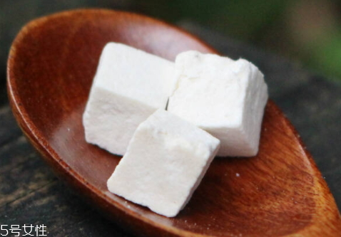 茯苓什么人不能吃 禁忌人群 茯苓什么人不能吃 禁忌人群