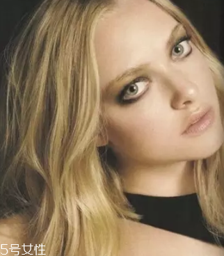 燙發(fā)水怎么使用？自己在家燙發(fā)簡單操作流程