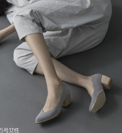 高跟鞋鞋頭蹭了怎么辦？三招修補破損鞋頭