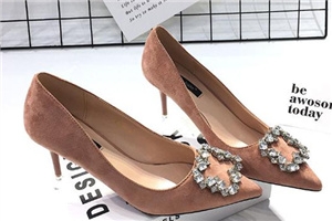 上班穿什么鞋子好看？干練時(shí)髦兼具