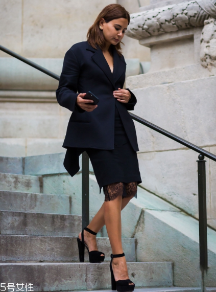 上班穿什么鞋子好看？干練時(shí)髦兼具