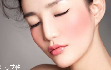 紅血絲用哪種護(hù)膚品？6款大牌全面對抗紅血絲