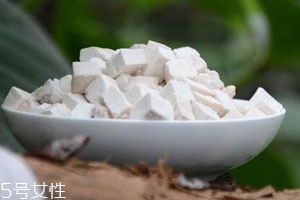 茯苓粉可以長(zhǎng)期吃嗎 適宜長(zhǎng)期服用 茯苓粉可以長(zhǎng)期吃嗎 適宜長(zhǎng)期服用