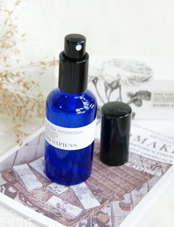 純露和精油有什么區(qū)別？