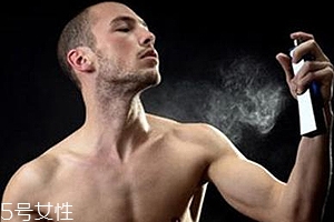 中性香水品牌排行榜 盤點(diǎn)男女通吃的清新香調(diào) 中性香水品牌排行榜 盤點(diǎn)男女通吃的清新香調(diào)