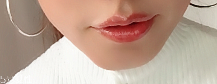 蘭蔻唇釉哪個顏色好看？菁純唇釉141素顏清純色