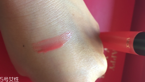 蘭蔻唇釉哪個顏色好看？菁純唇釉141素顏清純色