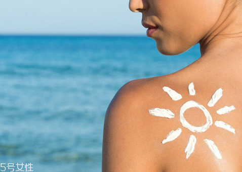 干性皮膚用哪款防曬霜好 干性皮膚用防曬霜要注意 干性皮膚用哪款防曬霜好 干性皮膚用防曬霜要注意