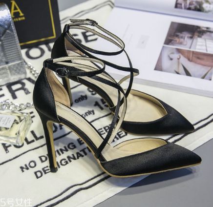 高跟鞋開(kāi)膠了怎么辦？高跟鞋脫膠這樣處理