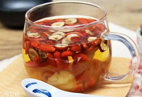 麥冬和枸杞泡水喝嗎 枸杞麥冬茶去燥 麥冬和枸杞泡水喝嗎 枸杞麥冬茶去燥