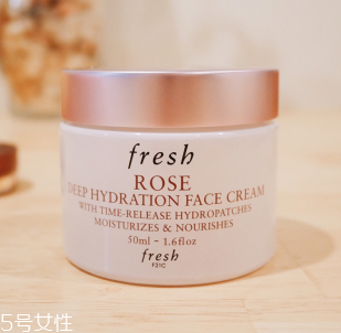 面霜和素顏霜可以同時(shí)用嗎？面霜用量不要太多