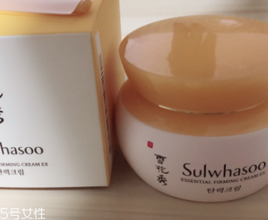 面霜和素顏霜可以同時(shí)用嗎？面霜用量不要太多