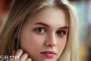 濃眉怎么畫眉毛？濃眉用眉膠是絕配