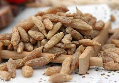 麥冬可以泡酒嗎 泡酒功效 麥冬可以泡酒嗎 泡酒功效