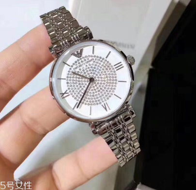 armani阿瑪尼滿天星手表防水嗎？