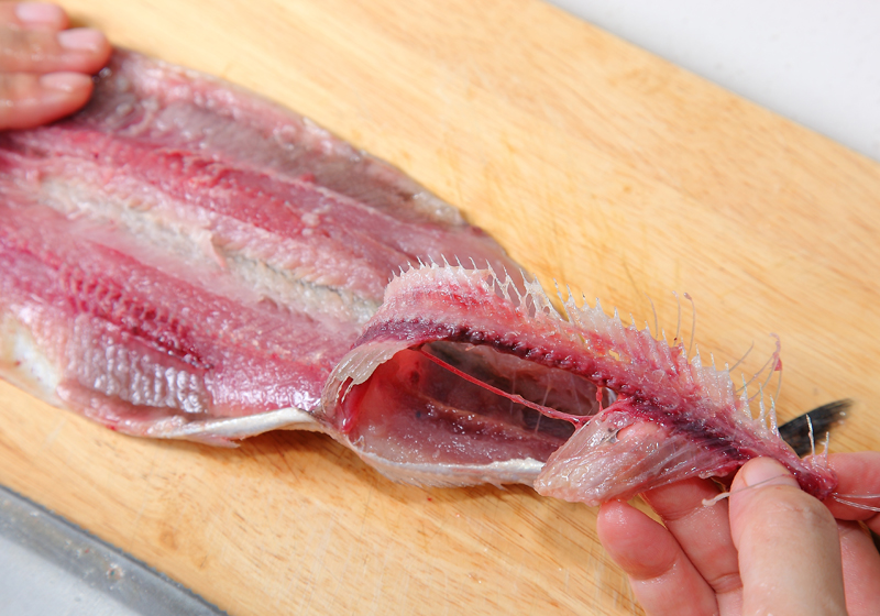 秋刀魚怎么殺？秋刀魚如何清洗