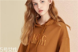 今年流行什么款式衛(wèi)衣？春日造型全靠它