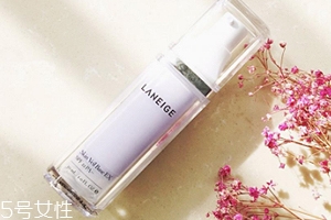 蘭芝紫色隔離好用嗎？黃皮美白利器