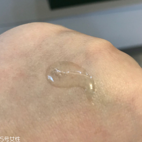 海藍之謎潔面凝露適合敏感肌嗎？