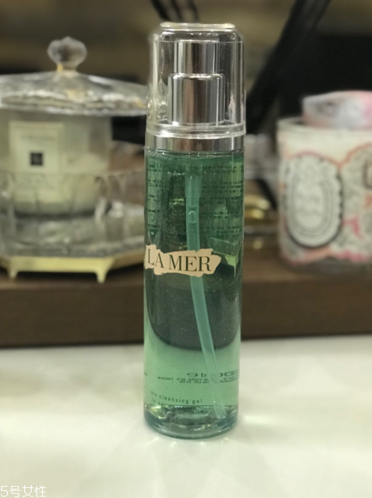 海藍之謎潔面凝露適合敏感肌嗎？