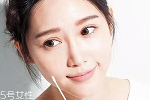 夏天化妝怎么樣不脫妝？8個小技巧讓你做清爽女神