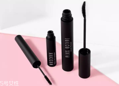 夏天化妝怎么樣不脫妝？8個小技巧讓你做清爽女神