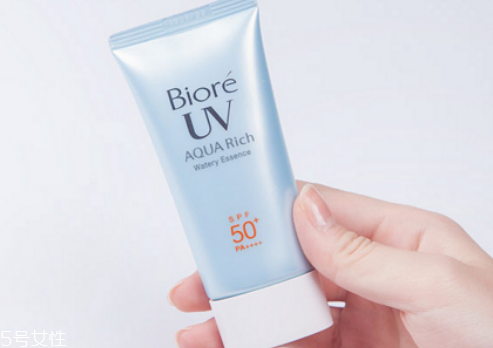 碧柔防曬霜能防曬黑嗎 平價防曬中的戰(zhàn)斗機 碧柔防曬霜能防曬黑嗎 平價防曬中的戰(zhàn)斗機