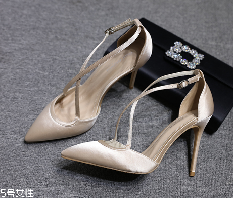 高跟鞋240是多少碼？高跟鞋碼數(shù)的意思