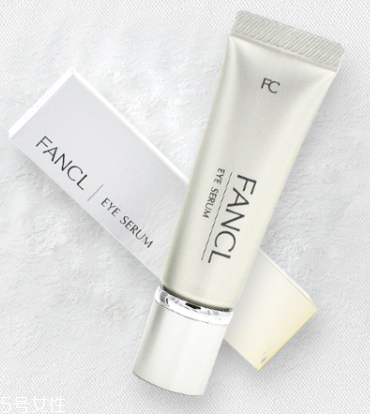 面霜要避開眼周嗎？脂肪粒產(chǎn)生原理分析