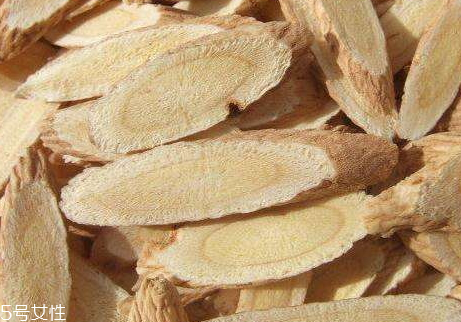 沙參能和黃芪一起燉嗎 搭配方法 沙參能和黃芪一起燉嗎 搭配方法