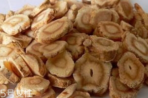 沙參能和黃芪一起燉嗎 搭配方法 沙參能和黃芪一起燉嗎 搭配方法