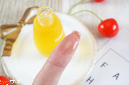 darphin朵梵8花精露怎么樣？百妍緊致芳香精露好用嗎？