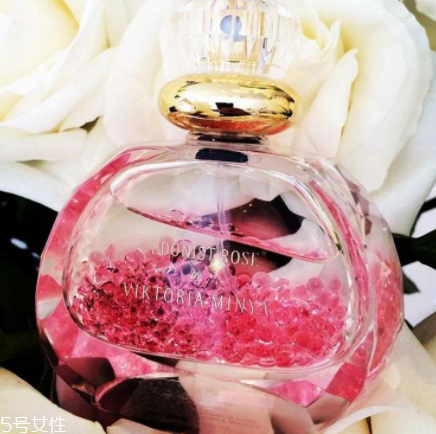 viktoria minya享樂主義玫瑰香水怎么樣？vm香水好聞嗎？