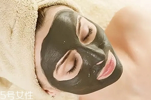 粘土面膜有幾種？高嶺土是最常見的清潔面膜成分
