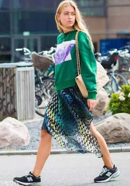 春天怎么搭配衣服好看？開(kāi)春回頭率爆表