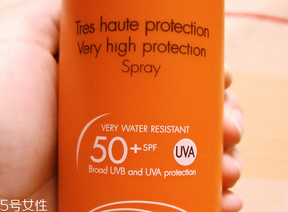 雅漾防曬噴霧正確用法 攜帶方便又便捷 雅漾防曬噴霧正確用法 攜帶方便又便捷