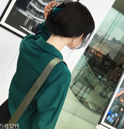 襯衫可以用熱水洗嗎？要看襯衫材質(zhì)