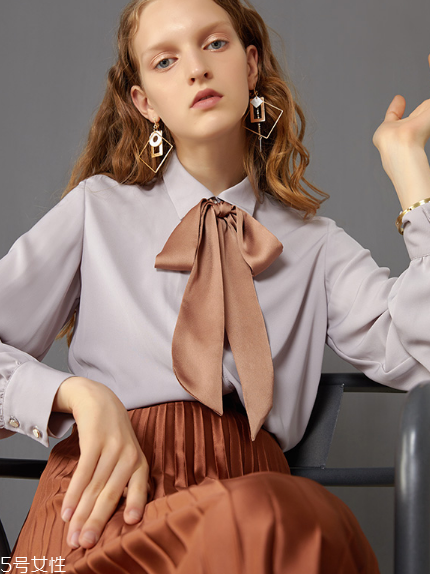 干洗一件襯衫多少錢？襯衫干洗這么便宜